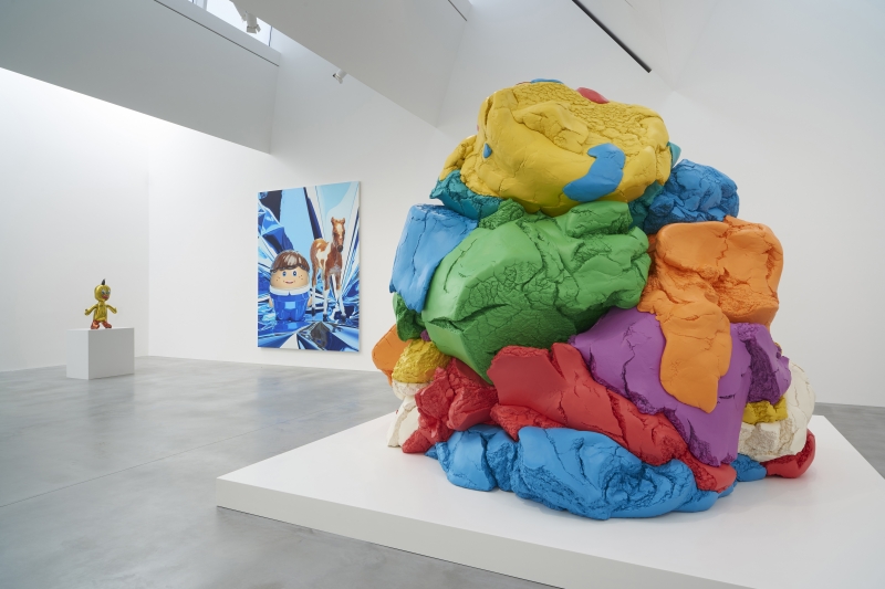 Jeff Koons' latest exhibition features inflatables, hoovers and a giant ...