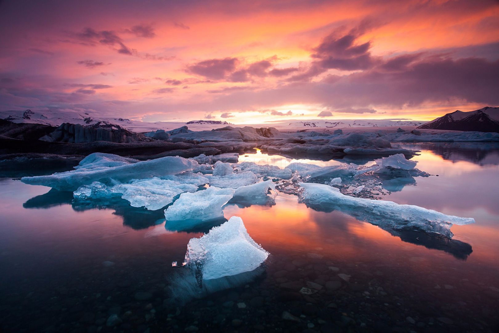 Dusk To Dawn: Photographs That Capture The Most Beautiful Places In The 