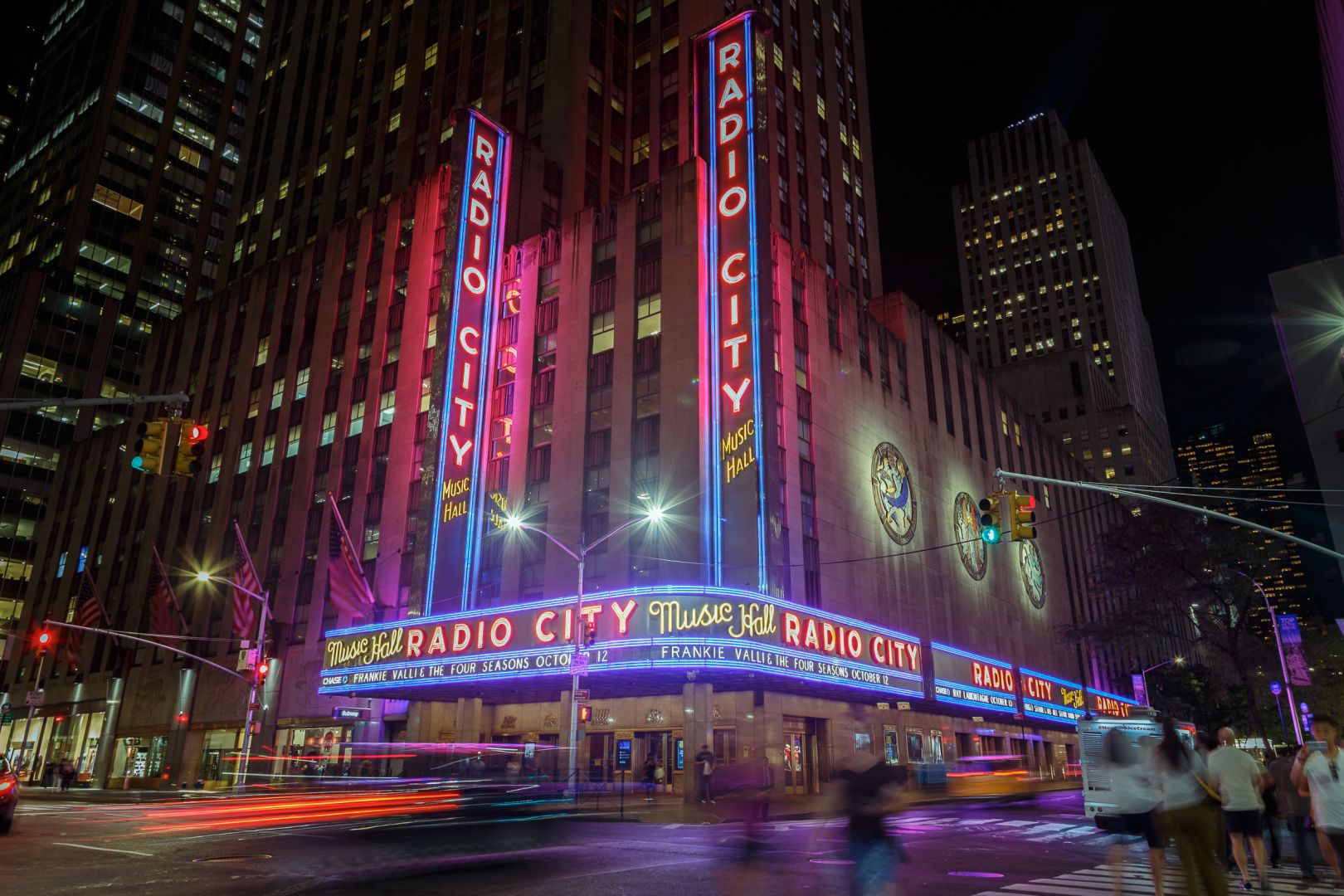 Photographs of New York at night reveal a thousand personal stories ...