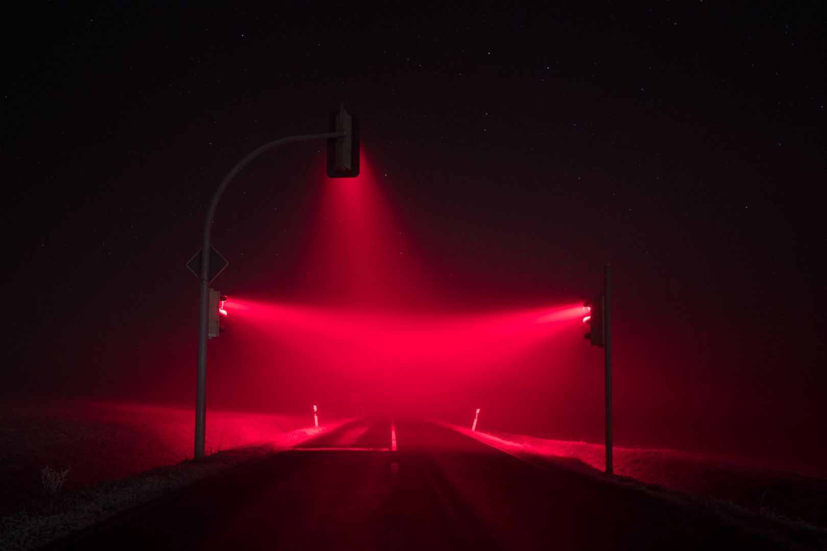 Traffic Lights: Lucas Zimmermann captures red, amber & green in dense ...