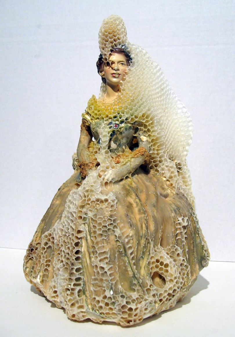 Collaborating with bees to create sculptures wrapped in honeycomb ...