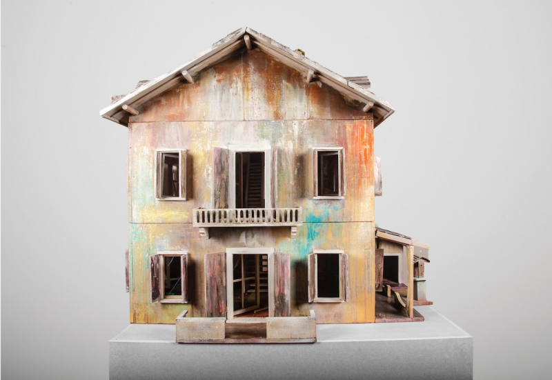 Artist Turns Abandoned Building Into A Life-Size Dollhouse Then Burns It  Down