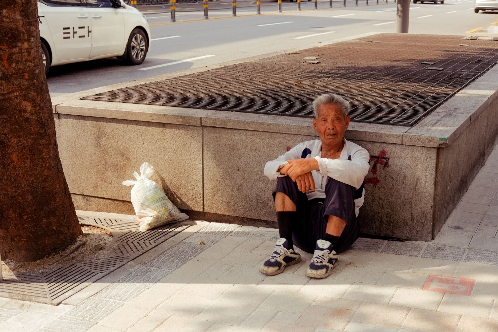 Photographs by Tendayi Dabengwa of South Korea's elderly population
