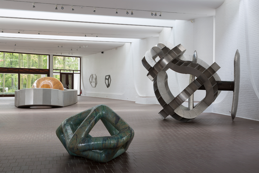 Richard Deacon's monumental work connects materiality and concept ...