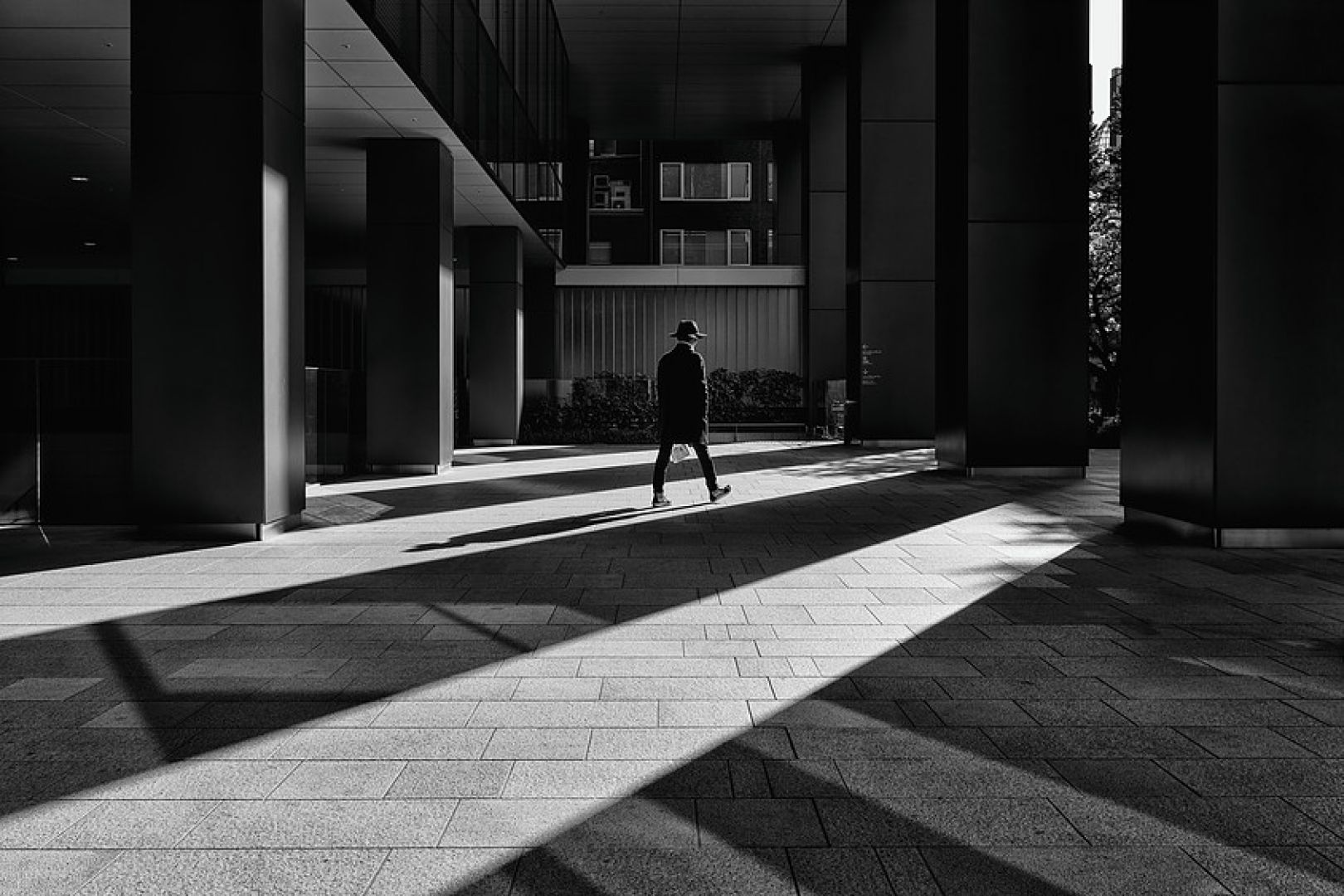 Dramatic, Minimalist Street Photography That Captures The Quieter Side ...